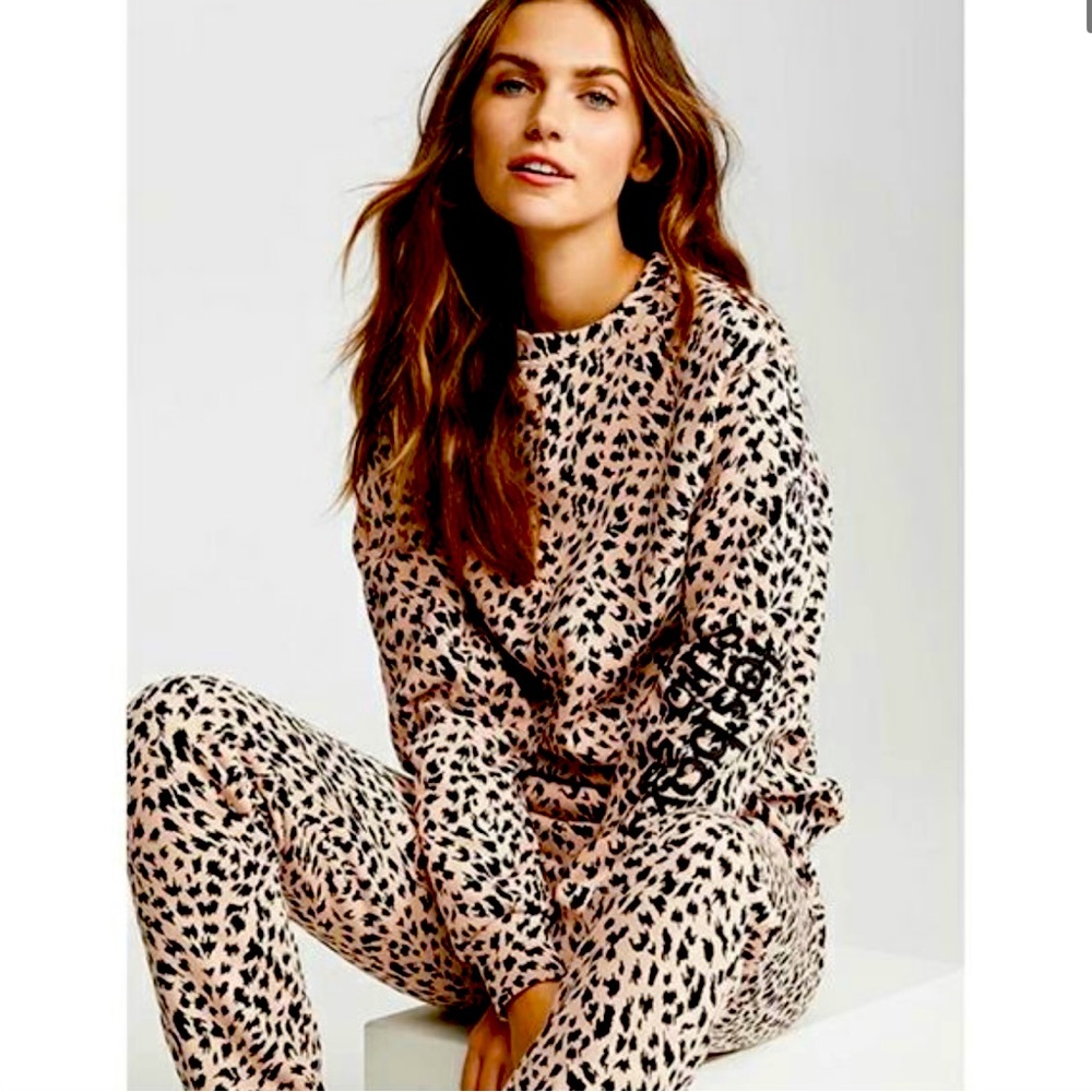 Les girls les boys pink leopard jogger sweatpants and crewneck sweatshirt size S